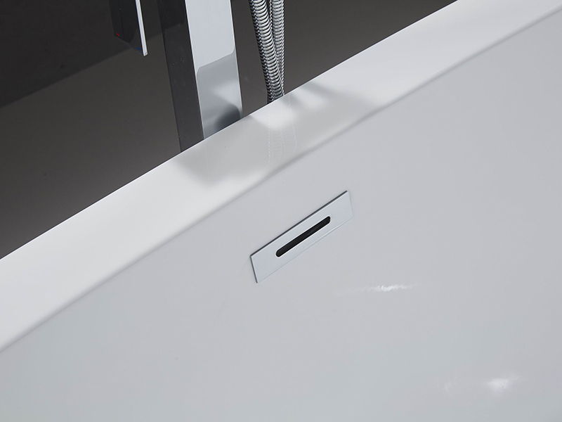 Freestanding-Bathtub-5